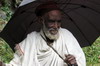 Ethiopie - Fort de Debre Libanos - Vieil homme au parapluie