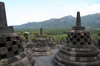 Indonésie - Temple de Borobudur (Java) - Stupas et campagne environnante