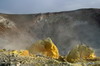 Sicile - Vulcano - Blocs de soufre devant le cratre