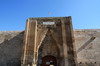 Turquie - Caravanserail d'Agzikarahan - Porte d'entrée et murailles